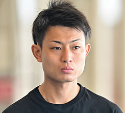 中村晃朋