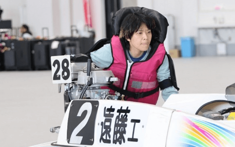 遠藤エミ選手と28号機