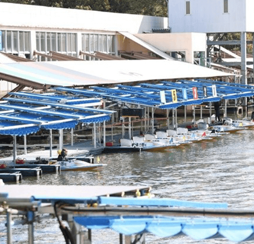 仮競技部棟移転後のピット